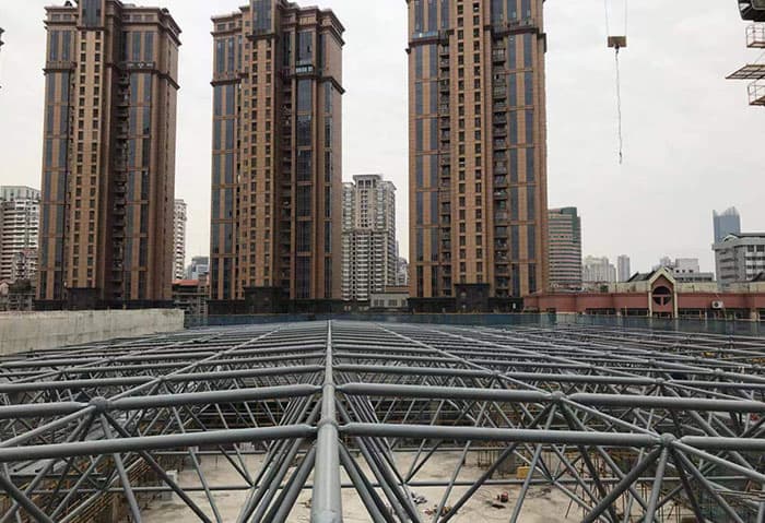 柳州螺栓球网架结构